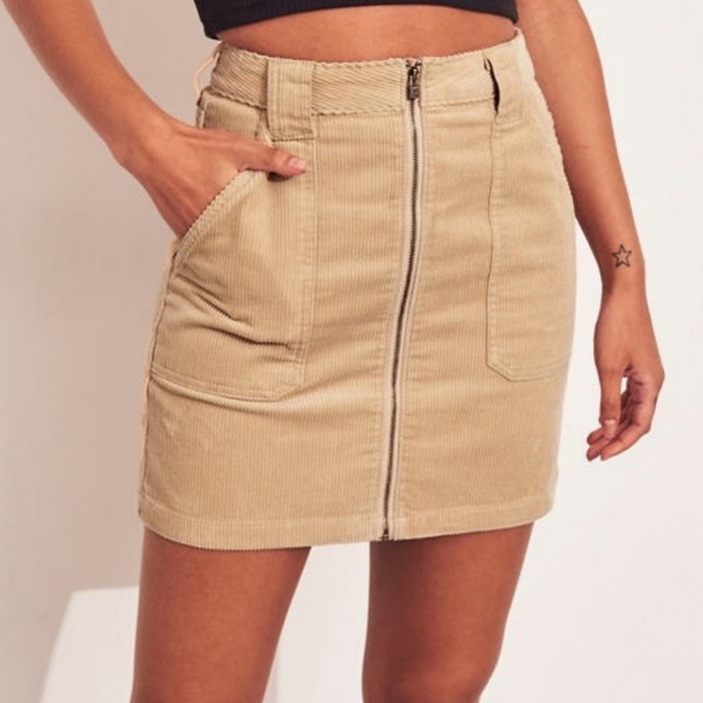 HOLLISTER Size 5 Ultra High Rise Tan / Khaki Corduroy Mini Skirt